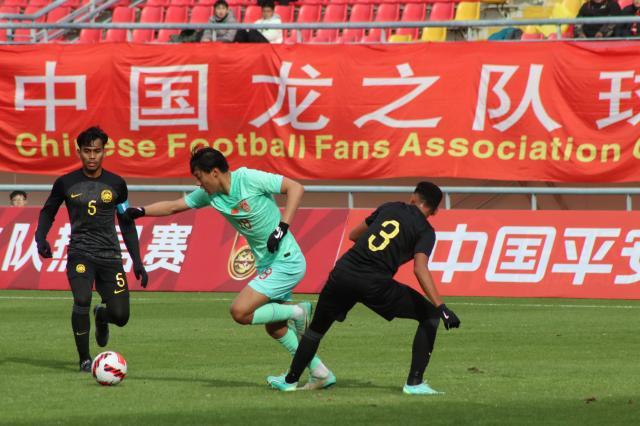 db真人官网-国奥最大惊喜杜月徵:两个月融入打7分 还需多学习